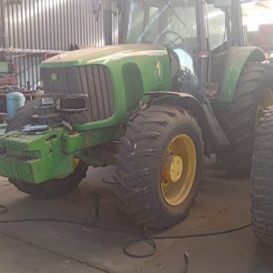 John Deere 6920