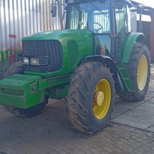 John Deere 6920