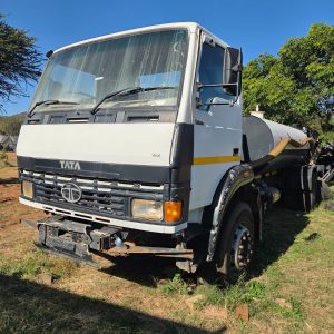 Tata 1518 honeysucker