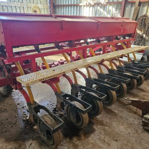 Soilmaster planter, 9ry.