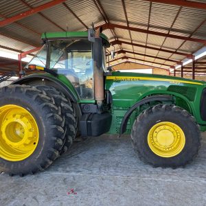 John Deere 8420