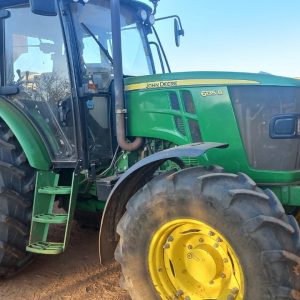 John Deere 6135B
