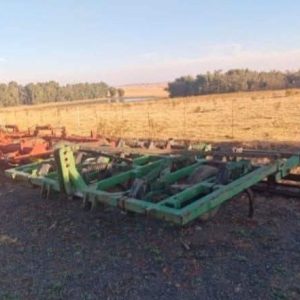 11 Tine Chisel Plough with Roller