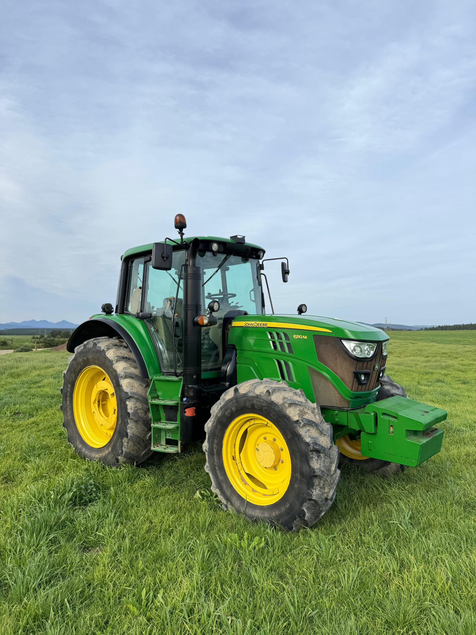 JD 6110M Cab