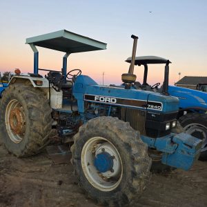 Ford 7840
