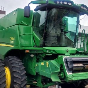 John Deere S660