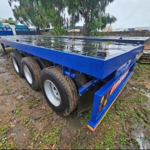 SATB tri axle flat deck