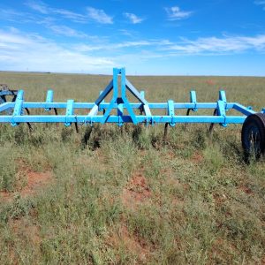 11 Tine John Deere Chisel Plough