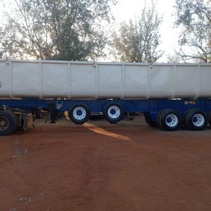 Kearney 32 cube side tipper