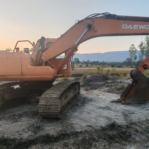 Daewoo non runner & Doosan 220 LC-V