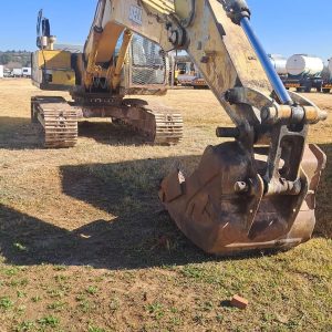 Bell Excavator HD 820
