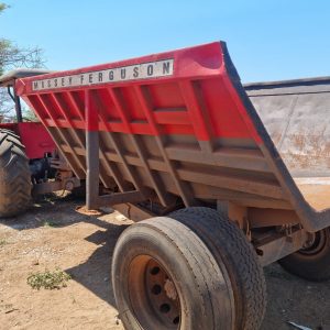 MF290  Tractor & Trailor combo