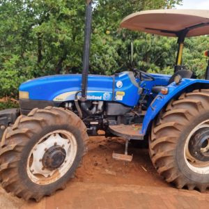 NEW HOLLAND TD90 4WD TRACTOR