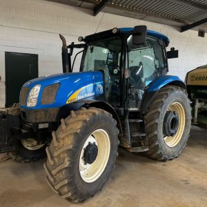 New Holland T6020