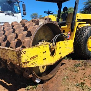 Bomag 212 roller