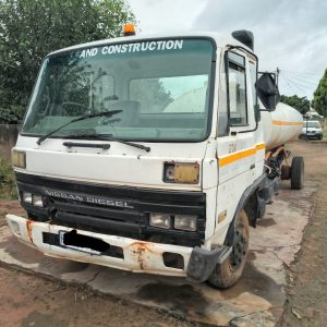 Nissan Diesel water truck