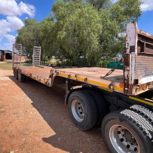 Lowbed DBL Axle with Hendred