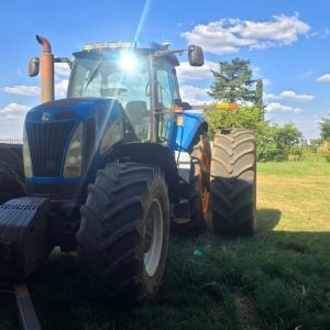 New Holland T8040 4WD