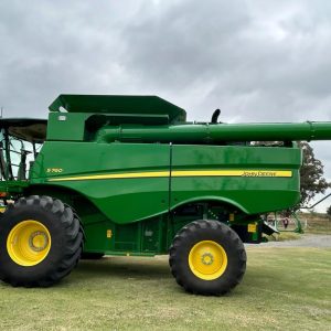 John Deere S760