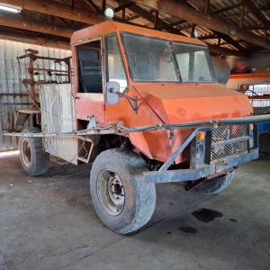 Unimog Truck with mounted 2200Ltr Sprayer