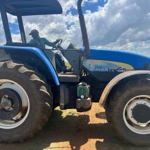 New Holland TM7030