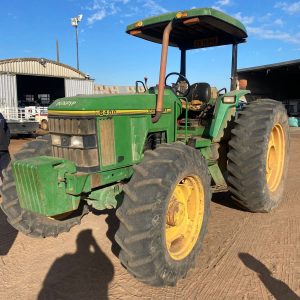 John Deere 6400