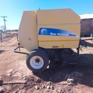 New Holland BR550